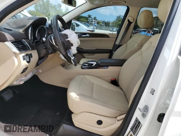 ✅ 2018 Mercedes-Benz GL 450 • VIN: 4JGDF6EE2JA996254 • Lot: 44910924. Listed on Copart with 83,249 mi. Free auction sales archive from the USA and detailed vehicle history report at DreamBid. Image 7.