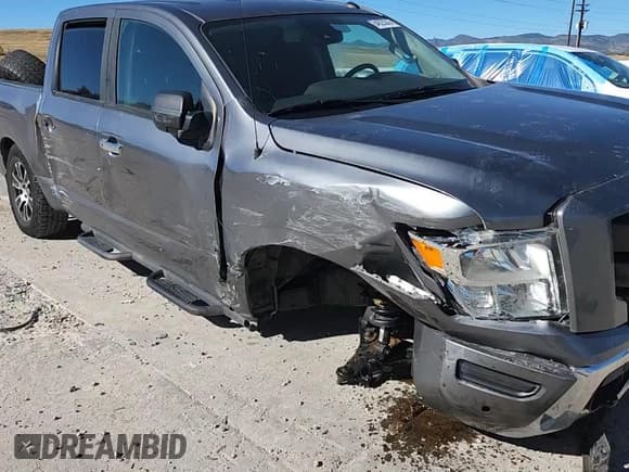 ✅ 2021 Nissan Titan SV • VIN: 1N6AA1ED4MN518766 • Lot: 84835245. Wystawiony na Copart z przebiegiem 128 676 mil. Bezpłatny archiwum sprzedaży aukcyjnych z USA i szczegółowy raport historii pojazdu na DreamBid. Zdjęcie 13.