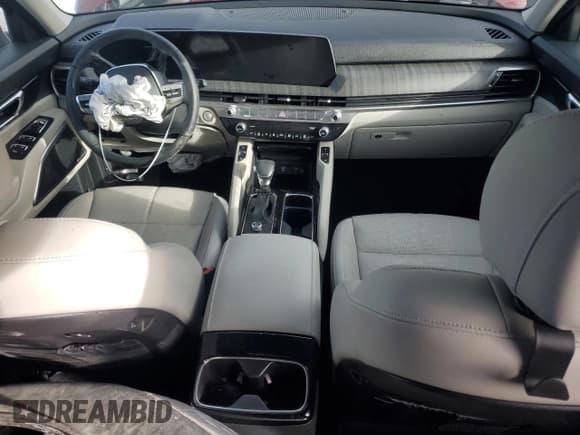 ✅ 2023 Kia Telluride EX • VIN: 5XYP34GC2PG364969 • Lot: 46620425. Listed on Copart with 30,613 mi. Free auction sales archive from the USA and detailed vehicle history report at DreamBid. Image 8.