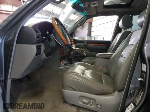 ✅ 2006 Lexus LX 470 • VIN: JTJHT00W964017117 • Lot: 61019524. Wystawiony na Copart z przebiegiem 207 767 mil. Bezpłatny archiwum sprzedaży aukcyjnych z USA i szczegółowy raport historii pojazdu na DreamBid. Zdjęcie 7.