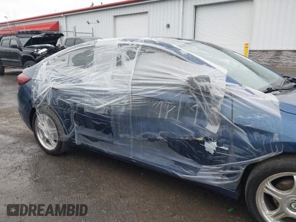✅ 2020 Hyundai Elantra SEL • VIN: 5NPD84LF2LH578061 • Lot: 42620552. Listed on IAAI with 91,430 mi. Free auction sales archive from the USA and detailed vehicle history report at DreamBid. Image 6.