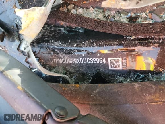 ✅ 2013 Ford Escape SEL • VIN: 1FMCU9H9XDUC32964 • Lot: 58739525. Wystawiony na Copart z przebiegiem Nie podano. Bezpłatny archiwum sprzedaży aukcyjnych z USA i szczegółowy raport historii pojazdu na DreamBid. Zdjęcie 14.