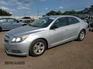 ✅ 2013 Chevrolet Malibu LS • VIN: 1G11B5SA8DF202792 • Lot: 55548034. Wystawiony na Copart z przebiegiem 148 432 mil mil. Skorzystaj z bezpłatnego archiwum sprzedaży aukcyjnych z USA i zobacz szczegółowy raport historii pojazdu na DreamBid. Zdjęcie 1.