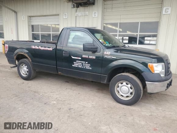 ✅ 2012 Ford F-150 XL • VIN: 1FTMF1CM0CKD44764 • Lot: 50842165. Listed on Copart with 205,385 mi. Free auction sales archive from the USA and detailed vehicle history report at DreamBid. Image 4.