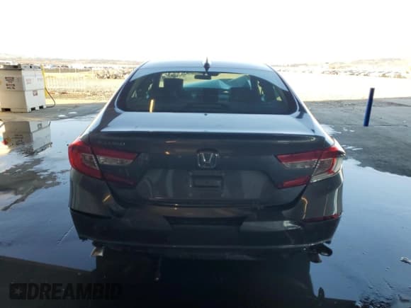 ✅ 2018 Honda Accord LX • VIN: 1HGCV1F10JA095936 • Lot: 91239685. Listed on Copart with 89,394 mi. Free auction sales archive from the USA and detailed vehicle history report at DreamBid. Image 6.