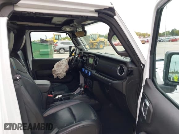 ✅ 2022 Jeep Wrangler Unlimited Rubicon • VIN: 1C4JJXR69NW260757 • Lot: 43445968. Listed on IAAI with 43,006 mi. Free auction sales archive from the USA and detailed vehicle history report at DreamBid. Image 5.