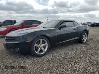 2012 Chevrolet Camaro 2LT z VIN 2G1FC1E33C9116483, wystawiony jako Copart lot #48745275 z przebiegiem 130 115 mil mil oraz Szkoda całkowita • Salvage title. Historia ofert i sprzedaży dostępna na DreamBid. Obrazek 1.