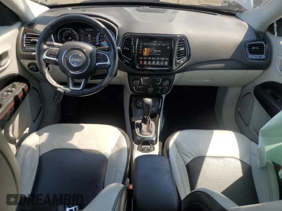 ✅ 2020 Jeep Compass Limited • VIN: 3C4NJDCBXLT163897 • Lot: 63123355. Wystawiony na Copart z przebiegiem 23 706 mil. Bezpłatny archiwum sprzedaży aukcyjnych z USA i szczegółowy raport historii pojazdu na DreamBid. Zdjęcie 8.