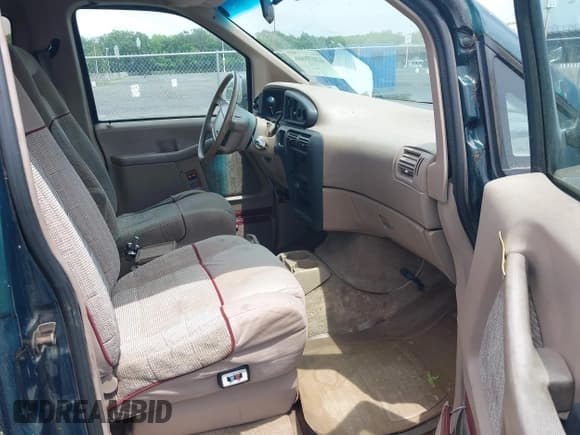 ✅ 1995 Ford Aerostar Eddie Bauer • VIN: 1FMDA41X1SZA81893 • Lot: 42471666. Wystawiony na IAAI z przebiegiem 194 685 mil. Bezpłatny archiwum sprzedaży aukcyjnych z USA i szczegółowy raport historii pojazdu na DreamBid. Zdjęcie 5.