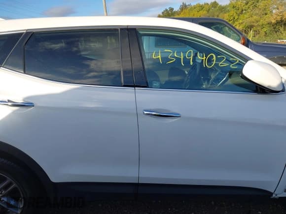 ✅ 2017 Hyundai Santa Fe 2.4L • VIN: 5NMZTDLB0HH023101 • Лот: 43494022. Опубликован ранее на IAAI с пробегом 104 605 миль. Бесплатный доступ к архиву аукционных продаж из США и подробный отчёт об истории автомобиля на DreamBid. Изображение 13.