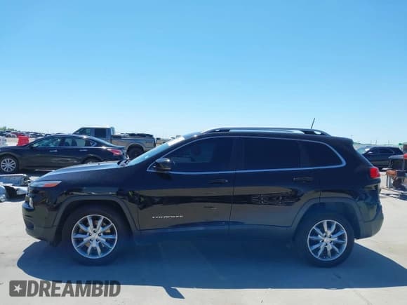 ✅ 2017 Jeep Cherokee Limited • VIN: 1C4PJLDB9HD224333 • Лот: 42041117. Опубликован ранее на IAAI с пробегом 120 803 миль. Бесплатный доступ к архиву аукционных продаж из США и подробный отчёт об истории автомобиля на DreamBid. Изображение 14.