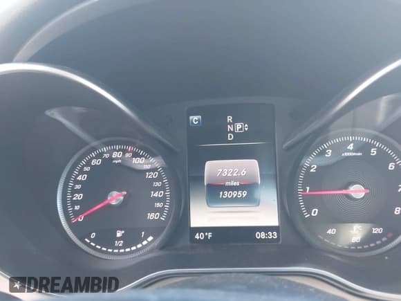 ✅ 2015 Mercedes-Benz C 300 • VIN: 55SWF4KB0FU002449 • Lot: 43553029. Wystawiony na IAAI z przebiegiem 130 959 mil. Bezpłatny archiwum sprzedaży aukcyjnych z USA i szczegółowy raport historii pojazdu na DreamBid. Zdjęcie 15.