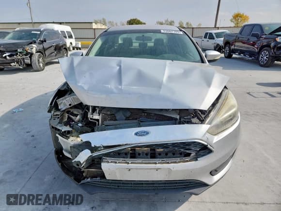 ✅ 2016 Ford Focus SE • VIN: 1FADP3F29GL202860 • Лот: 93662105. Опубликован ранее на Copart с пробегом 127 641 миль. Бесплатный доступ к архиву аукционных продаж из США и подробный отчёт об истории автомобиля на DreamBid. Изображение 5.