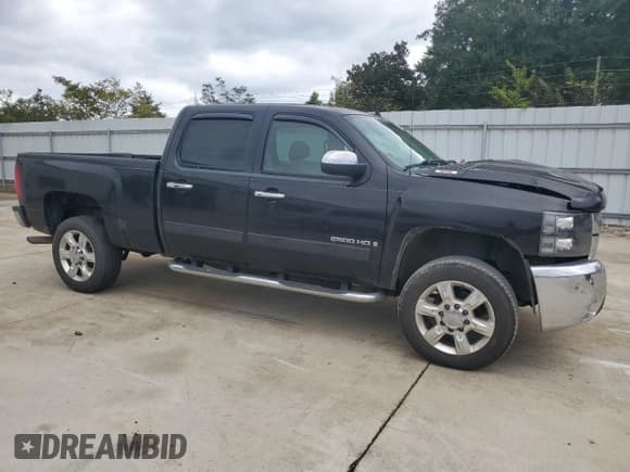 ✅ 2008 Chevrolet Silverado 2500HD 2LT • VIN: 1GCHC23K08F111241 • Лот: 84767425. Опубликован ранее на Copart с пробегом 221 508 миль. Бесплатный доступ к архиву аукционных продаж из США и подробный отчёт об истории автомобиля на DreamBid. Изображение 4.
