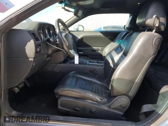 ✅ 2013 Dodge Challenger SXT • VIN: 2C3CDYAG4DH629097 • Lot: 87412034. Wystawiony na Copart z przebiegiem 152 610 mil. Bezpłatny archiwum sprzedaży aukcyjnych z USA i szczegółowy raport historii pojazdu na DreamBid. Zdjęcie 7.