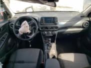 ✅ 2021 Hyundai Kona SEL • VIN: KM8K2CAA4MU754007 • Лот: 68514324. Опубликован ранее на Copart с пробегом Не указан. Бесплатный доступ к архиву аукционных продаж из США и подробный отчёт об истории автомобиля на DreamBid. Изображение 8.