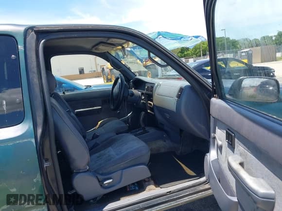 ✅ 1999 Toyota Tacoma PreRunner • VIN: 4TASM92N4XZ499378 • Lot: 42490826. Listed on IAAI with 258,603 mi. Free auction sales archive from the USA and detailed vehicle history report at DreamBid. Image 5.