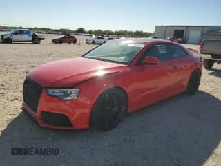 ✅ 2013 Audi RS 5 • VIN: WUAC6AFR6DA902467 • Лот: 82056324. Опубликован ранее на Copart с пробегом 90 987 миль. Бесплатный доступ к архиву аукционных продаж из США и подробный отчёт об истории автомобиля на DreamBid. Изображение 1.