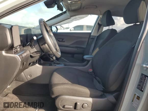 2024 Hyundai Kona SEL with VIN KM8HB3AB7RU039250, listed as a Copart auction lot 85460204 with 5,262 mi miles and Non repairable. Bid and sale history available at DreamBid. Image 7.