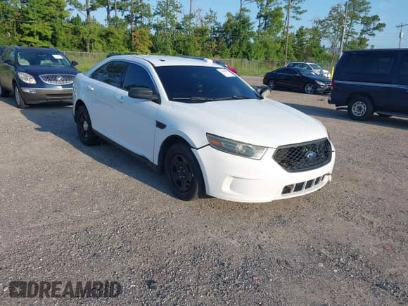 ✅ 2014 Ford Police Interceptor • VIN: 1FAHP2MK0EG168120 • Lot: 43060991. Listed on IAAI with 145,847 mi. Free auction sales archive from the USA and detailed vehicle history report at DreamBid. Image 1.