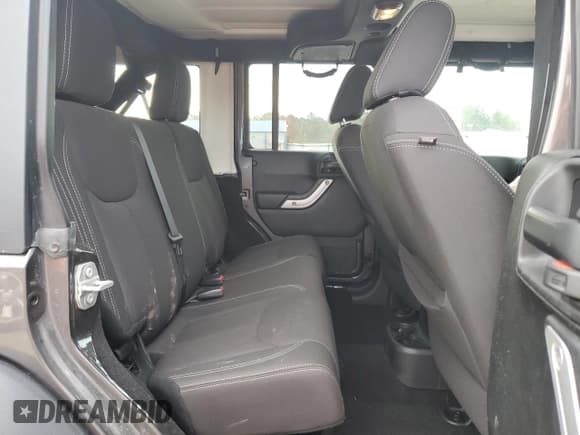 ✅ 2017 Jeep Wrangler Unlimited Rubicon • VIN: 1C4HJWFGXHL526668 • Lot: 69505105. Wystawiony na Copart z przebiegiem 73 230 mil. Bezpłatny archiwum sprzedaży aukcyjnych z USA i szczegółowy raport historii pojazdu na DreamBid. Zdjęcie 11.