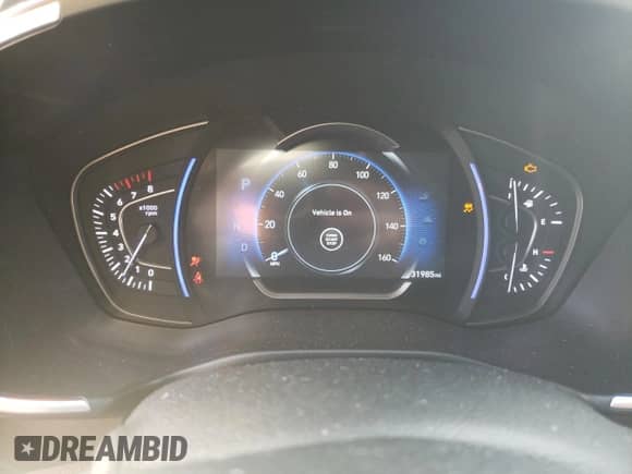 2019 Hyundai Santa Fe Ultimate z VIN 5NMS53AD8KH084665, wystawiony jako Copart lot #40177653 z przebiegiem 31 985 mil mil oraz . Historia ofert i sprzedaży dostępna na DreamBid. Obrazek 9.