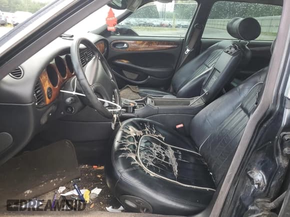 ✅ 2000 Jaguar XJ • VIN: SAJDA14C1YLF03320 • Lot: 65401035. Listed on Copart with 114,255 mi. Free auction sales archive from the USA and detailed vehicle history report at DreamBid. Image 7.