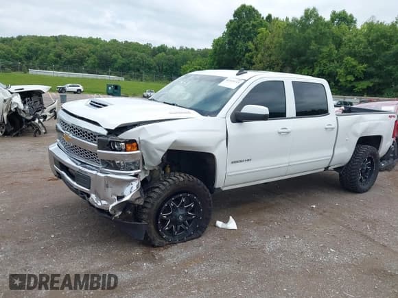 ✅ 2019 Chevrolet Silverado 2500HD LT • VIN: 1GC1KSEY0KF178774 • Лот: 42319711. Опубликован ранее на IAAI с пробегом 165 626 миль. Бесплатный доступ к архиву аукционных продаж из США и подробный отчёт об истории автомобиля на DreamBid. Изображение 6.