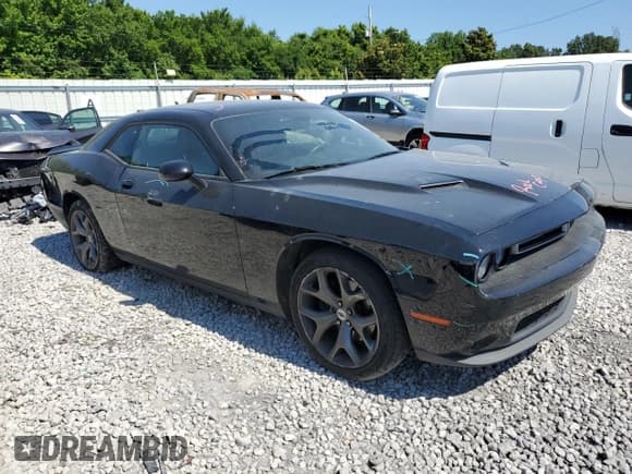 ✅ 2017 Dodge Challenger SXT • VIN: 2C3CDZAG4HH561377 • Lot: 58806524. Wystawiony na Copart z przebiegiem 106 719 mil. Bezpłatny archiwum sprzedaży aukcyjnych z USA i szczegółowy raport historii pojazdu na DreamBid. Zdjęcie 4.