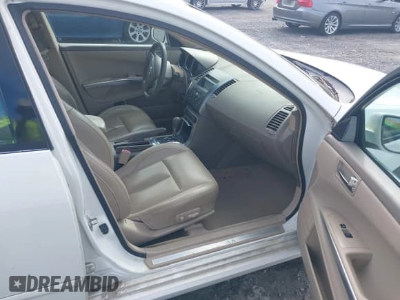 ✅ 2008 Nissan Maxima SE • VIN: 1N4BA41E18C812267 • Lot: 43284067. Listed on IAAI with 204,216 mi. Free auction sales archive from the USA and detailed vehicle history report at DreamBid. Image 5.