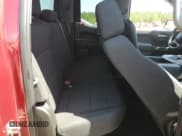 ✅ 2020 Chevrolet Silverado 1500 Custom • VIN: 1GCRWBEK2LZ231610 • Lot: 60287425. Wystawiony na Copart z przebiegiem 107 591 mil. Bezpłatny archiwum sprzedaży aukcyjnych z USA i szczegółowy raport historii pojazdu na DreamBid. Zdjęcie 10.