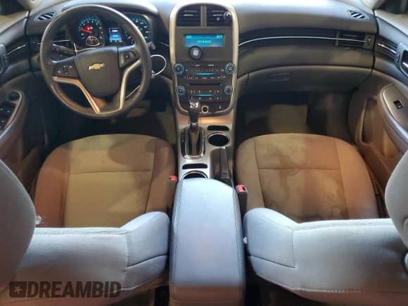 2015 Chevrolet Malibu LS z VIN 1G11B5SL1FF340243, wystawiony jako Copart lot #85835695 z przebiegiem 105 942 mil mil oraz Szkoda całkowita • Salvage title. Historia ofert i sprzedaży dostępna na DreamBid. Obrazek 8.