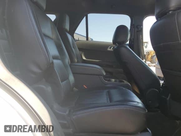 ✅ 2014 Ford Explorer XLT • VIN: 1FM5K7D84EGB83499 • Lot: 80730595. Listed on Copart with 193,070 mi. Free auction sales archive from the USA and detailed vehicle history report at DreamBid. Image 11.