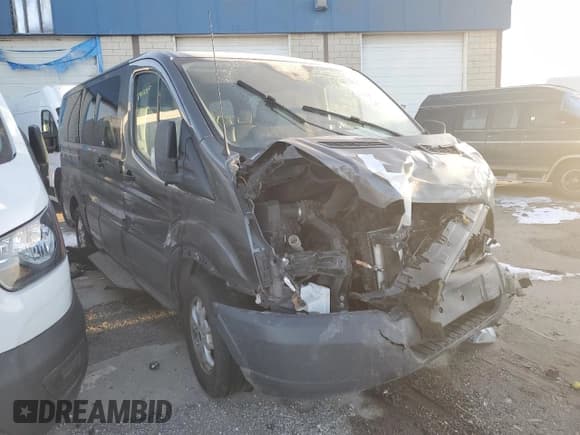 ✅ 2016 Ford Transit XL • VIN: 1FMZK1ZM2GKA87925 • Lot: 89156715. Wystawiony na Copart z przebiegiem 198 108 mil. Bezpłatny archiwum sprzedaży aukcyjnych z USA i szczegółowy raport historii pojazdu na DreamBid. Zdjęcie 4.