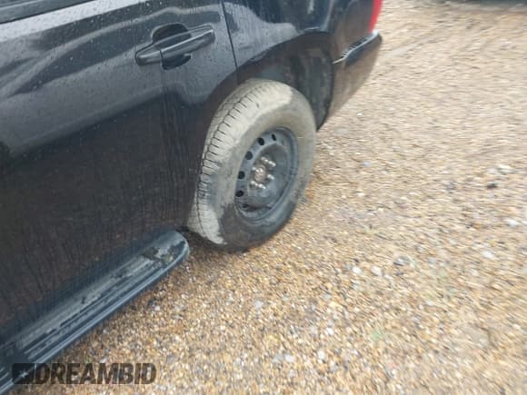 ✅ 2011 Chevrolet Tahoe Commercial • VIN: 1GNLC2E02BR359431 • Лот: 43051667. Опубликован ранее на IAAI с пробегом 171 526 миль. Бесплатный доступ к архиву аукционных продаж из США и подробный отчёт об истории автомобиля на DreamBid. Изображение 18.