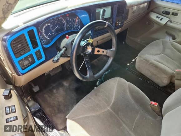 2002 GMC Sierra 1500 with VIN 1GTEC14W32Z117037, listed as a Copart auction lot 61937045 with Not provided miles and Salvage title. Bid and sale history available at DreamBid. Image 8.