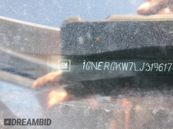 ✅ 2020 Chevrolet Traverse LT Cloth • VIN: 1GNERGKW7LJ319617 • Lot: 84260345. Wystawiony na Copart z przebiegiem 72 214 mil. Bezpłatny archiwum sprzedaży aukcyjnych z USA i szczegółowy raport historii pojazdu na DreamBid. Zdjęcie 13.