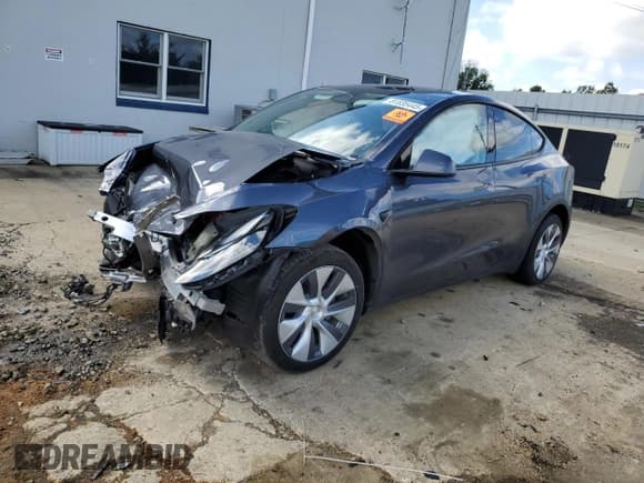 ✅ 2023 Tesla Model Y Long Range • VIN: 7SAYGDEE6PA194264 • Лот: 81835445. Опубликован ранее на Copart с пробегом 35 180 миль. Бесплатный доступ к архиву аукционных продаж из США и подробный отчёт об истории автомобиля на DreamBid. Изображение 1.