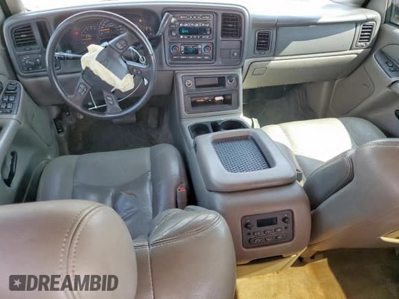 ✅ 2004 Chevrolet Tahoe LS • VIN: 1GNEC13ZX4R283870 • Lot: 67643795. Listed on Copart with 318,519 mi. Free auction sales archive from the USA and detailed vehicle history report at DreamBid. Image 8.
