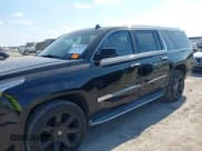 ✅ 2015 Cadillac Escalade ESV Luxury • VIN: 1GYS4HKJ1FR158556 • Lot: 43414285. Wystawiony na IAAI z przebiegiem 117 327 mil. Bezpłatny archiwum sprzedaży aukcyjnych z USA i szczegółowy raport historii pojazdu na DreamBid. Zdjęcie 6.
