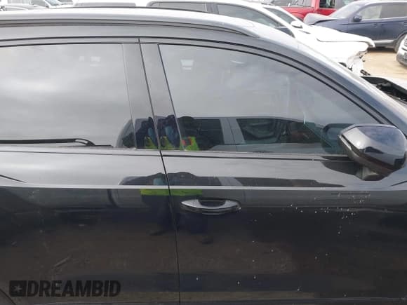 ✅ 2024 Audi Q3 S line Premium Plus • VIN: WA1EECF37R1154359 • Lot: 41617551. Listed on IAAI with 8,377 mi. Free auction sales archive from the USA and detailed vehicle history report at DreamBid. Image 14.