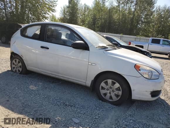 2008 Hyundai Accent GS с VIN KMHCM36C18U060454, выставлен на аукционе Copart как лот 66826504 с пробегом 140 594 миль миль и Чистый • Clean title. История ставок и продаж доступна на DreamBid. Изображение 4.