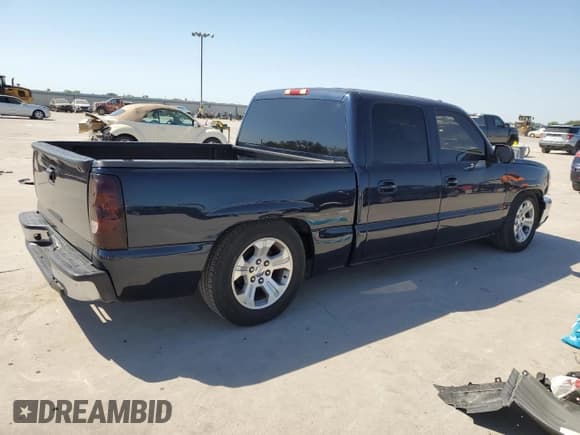 ✅ 2005 Chevrolet Silverado 1500 LS • VIN: 2GCEC13T351157901 • Лот: 74139554. Опубликован ранее на Copart с пробегом 171 388 миль. Бесплатный доступ к архиву аукционных продаж из США и подробный отчёт об истории автомобиля на DreamBid. Изображение 3.