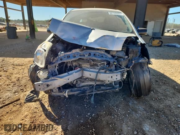 ✅ 2008 Toyota Yaris • VIN: JTDJT923485167676 • Лот: 86109885. Опубликован ранее на Copart с пробегом 175 830 миль. Бесплатный доступ к архиву аукционных продаж из США и подробный отчёт об истории автомобиля на DreamBid. Изображение 5.