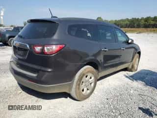 2017 Chevrolet Traverse LS z VIN 1GNKRFKD4HJ219770, wystawiony jako Copart lot #81079125 z przebiegiem Nie podano mil oraz Czysty tytuł • Clean title. Historia ofert i sprzedaży dostępna na DreamBid. Obrazek 3.