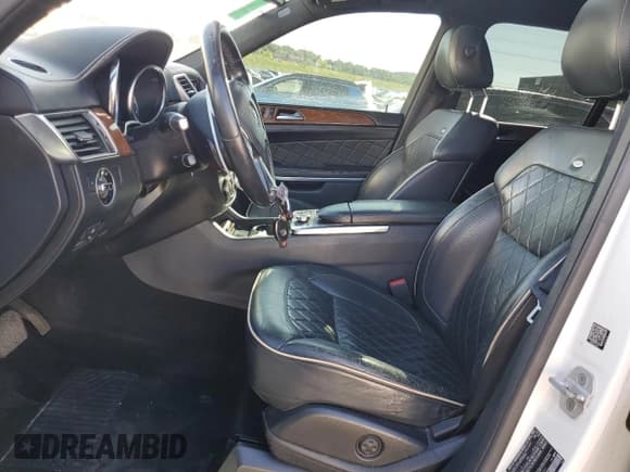✅ 2014 Mercedes-Benz GL 450 • VIN: 4JGDF7CE2EA397062 • Lot: 82033375. Listed on Copart with 200,655 mi. Free auction sales archive from the USA and detailed vehicle history report at DreamBid. Image 7.
