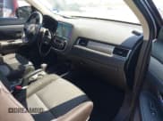 ✅ 2018 Mitsubishi Outlander SE • VIN: JA4AD3A32JZ067046 • Lot: 42098647. Listed on IAAI with 66,028 mi. Free auction sales archive from the USA and detailed vehicle history report at DreamBid. Image 5.