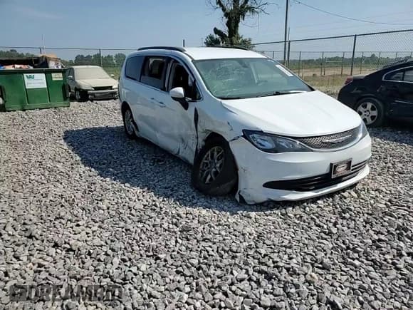 ✅ 2020 Chrysler Voyager LX • VIN: 2C4RC1CG8LR277194 • Lot: 66395055. Wystawiony na Copart z przebiegiem 54 898 mil. Bezpłatny archiwum sprzedaży aukcyjnych z USA i szczegółowy raport historii pojazdu na DreamBid. Zdjęcie 15.