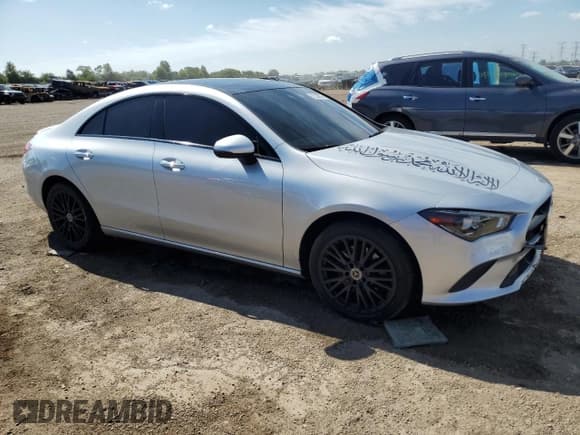 ✅ 2022 Mercedes-Benz CLA 250 • VIN: W1K5J4HB5NN315330 • Лот: 71238815. Опубликован ранее на Copart с пробегом 52 387 миль. Бесплатный доступ к архиву аукционных продаж из США и подробный отчёт об истории автомобиля на DreamBid. Изображение 4.