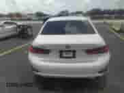 2020 BMW 3 Series 330i xDrive z VIN 3MW5R7J0XL8B23220, wystawiony jako IAAI lot #36889758 z przebiegiem 66 288 mil mil oraz . Historia ofert i sprzedaży dostępna na DreamBid. Obrazek 16.